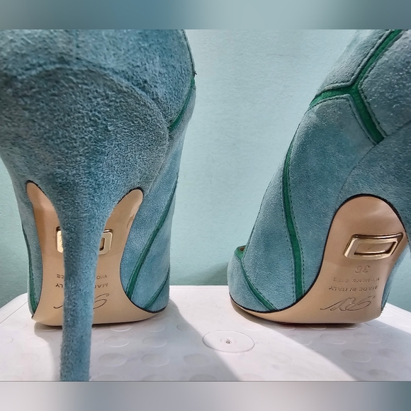 NEW ROGER VIVIER Green Suede Two Tone Leather Pointed Toe Stiletto Heels sz 36 - Picture 9 of 15